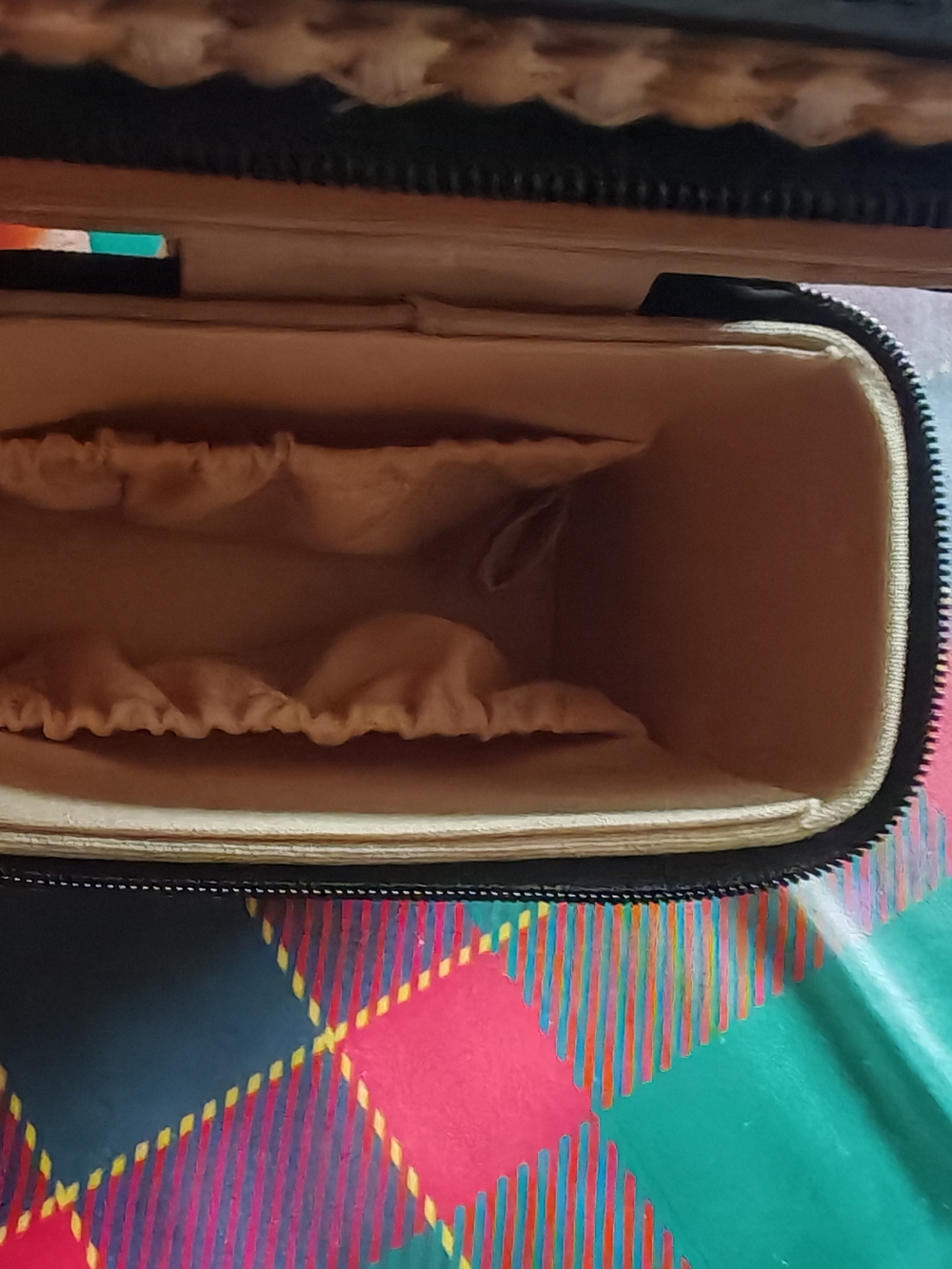 Chanel Les Beiges woven straw/raffia makeup vanity case - Picture 5 of 11